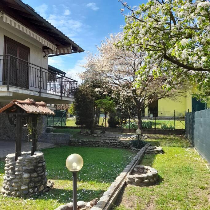 Il Vecchio Kiwi - House With Private Garden Villa Oleggio Castello Luaran gambar