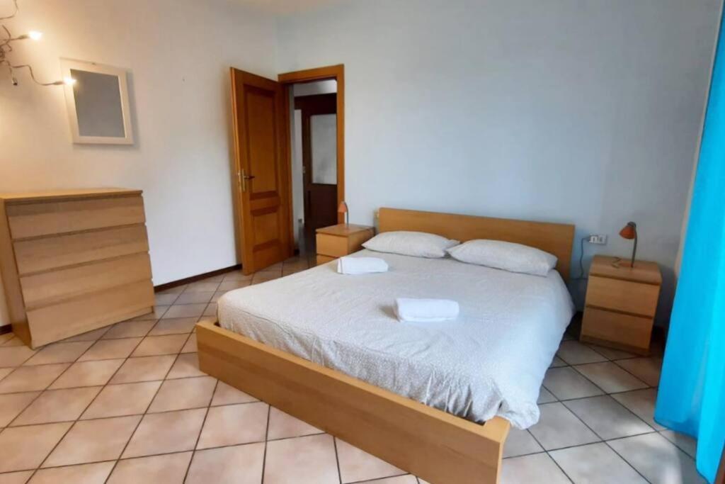 Il Vecchio Kiwi - House With Private Garden Villa Oleggio Castello Luaran gambar